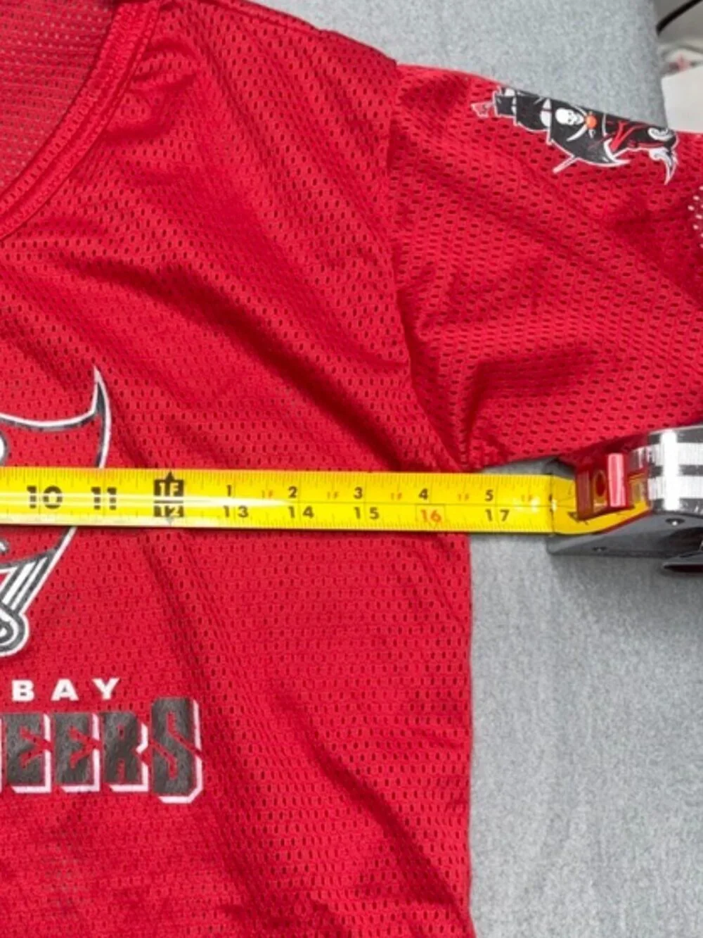 Franklin NFL Tampa Bay Buccaneers NFL Youth Football Jersey Practice Red size M